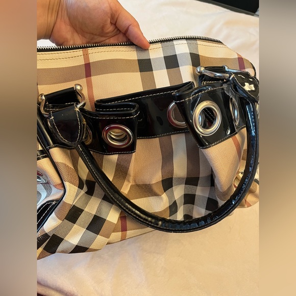 Authentic Burberry Purse - Picture 3 of 13